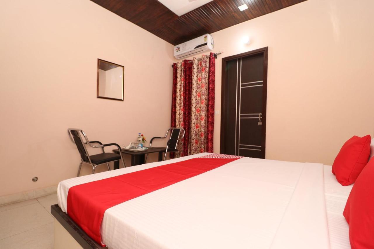 Oyo 28338 New Life Banur Exterior foto