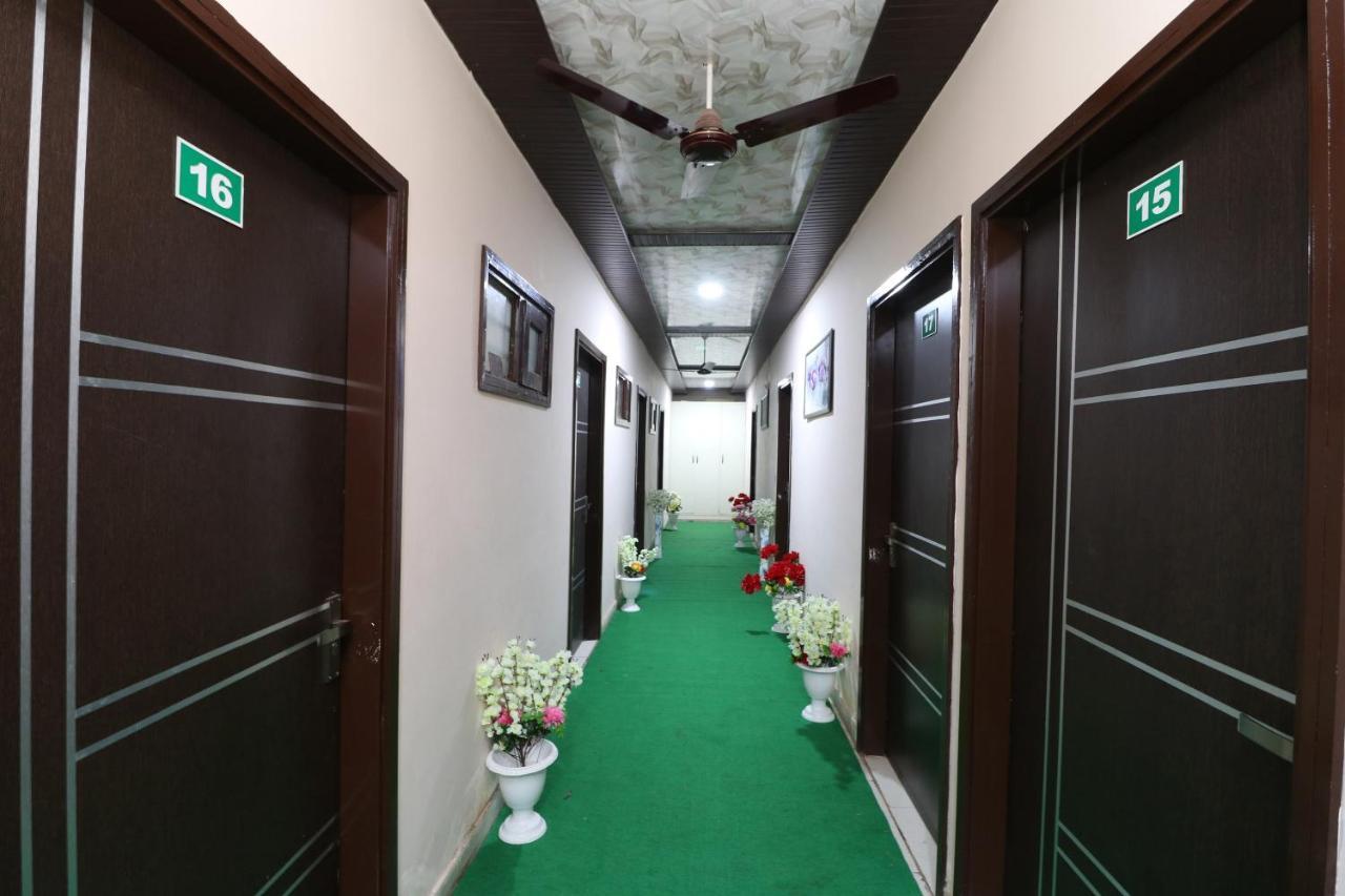 Oyo 28338 New Life Banur Exterior foto